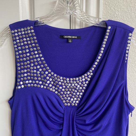 Dress - Picture 2 of 6